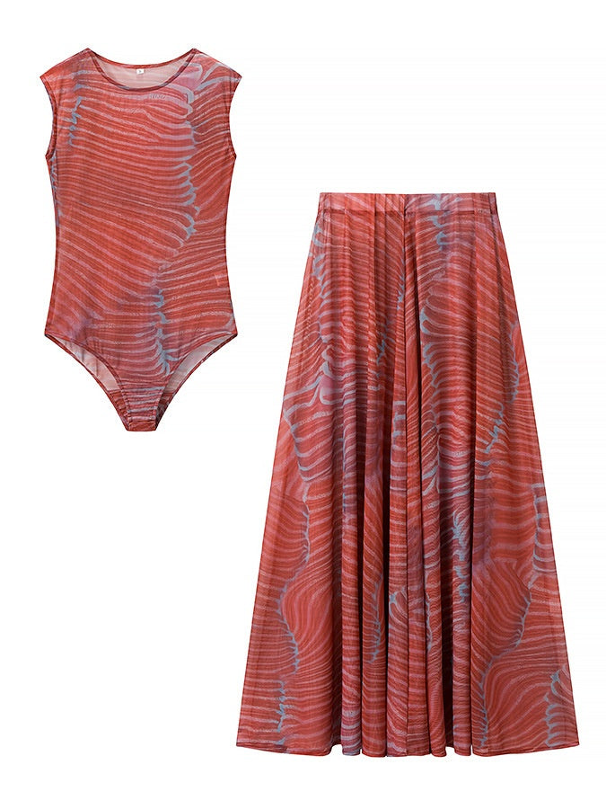 CONJUNTO DE FALDA Y BODY TRANSLÚCIDO