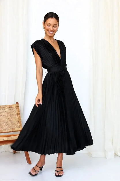 Fada | Vestido plisado con escote profundo