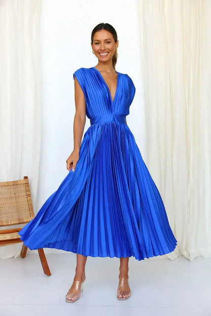 Fada | Vestido plisado con escote profundo