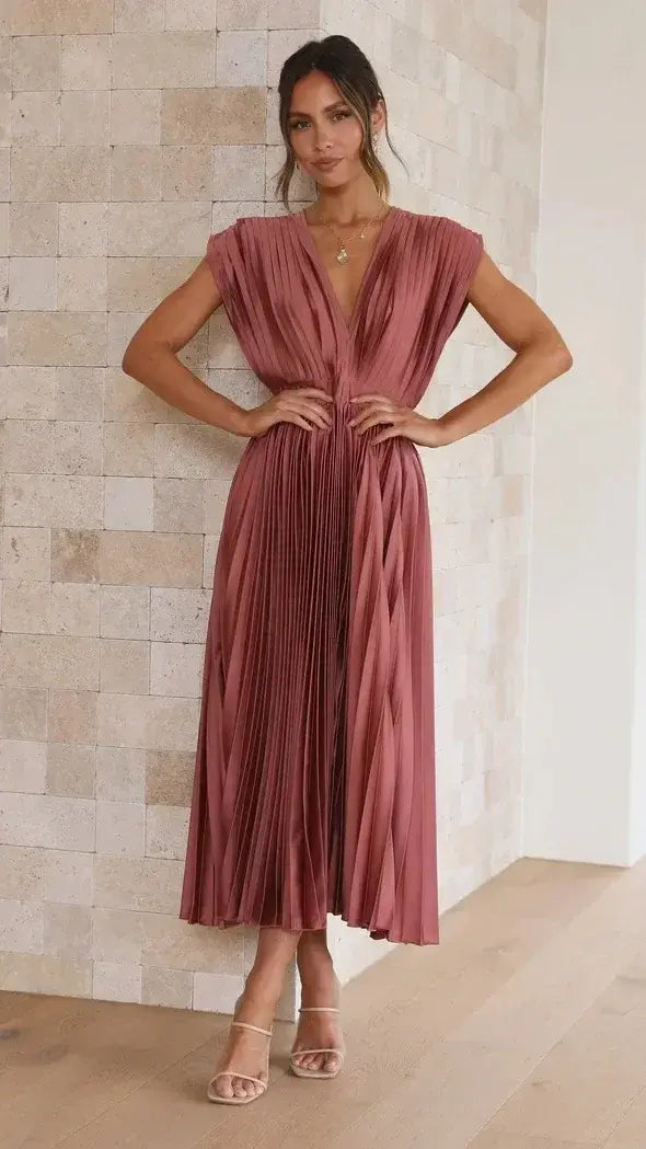 Fada | Vestido plisado con escote profundo