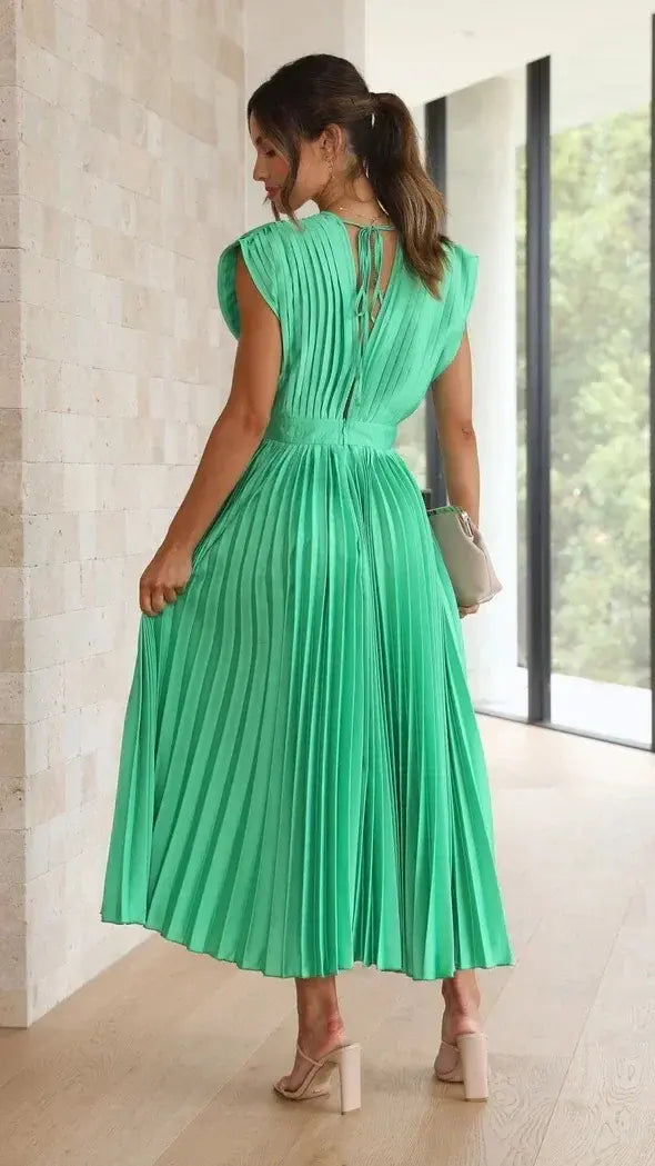 Fada | Vestido plisado con escote profundo