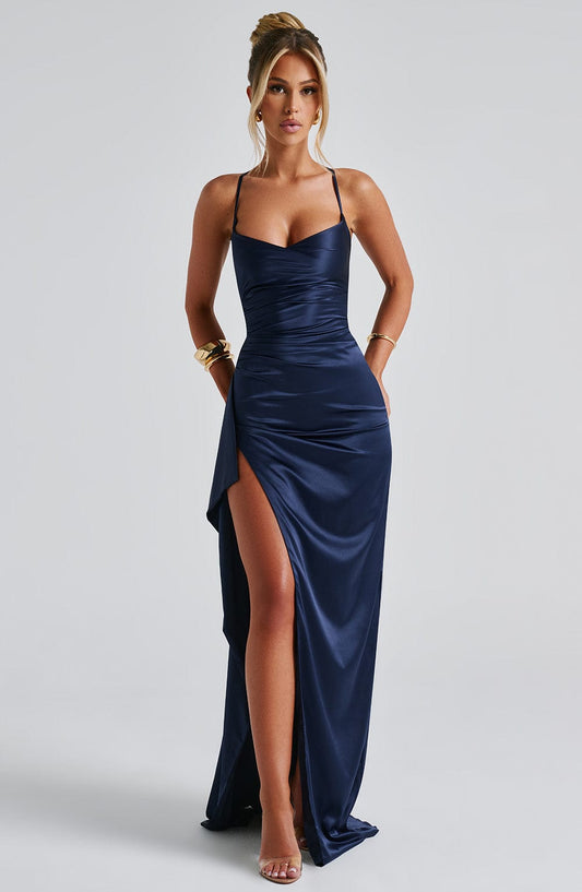 VESTIDO LARGO SATINADO CON ABERTURA