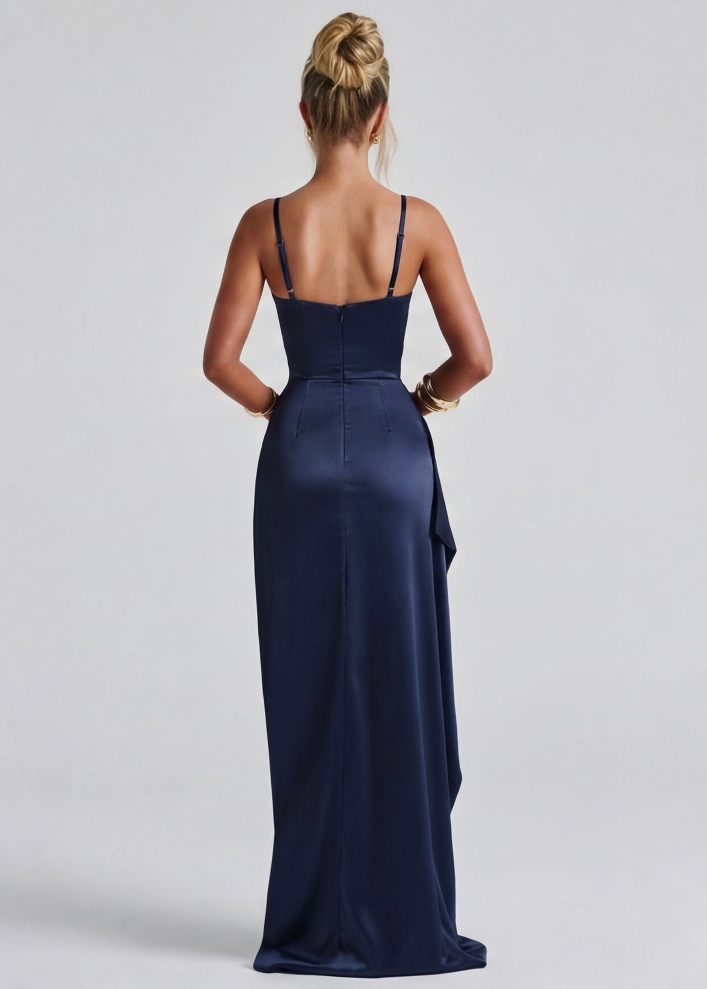 VESTIDO LARGO SATINADO CON ABERTURA