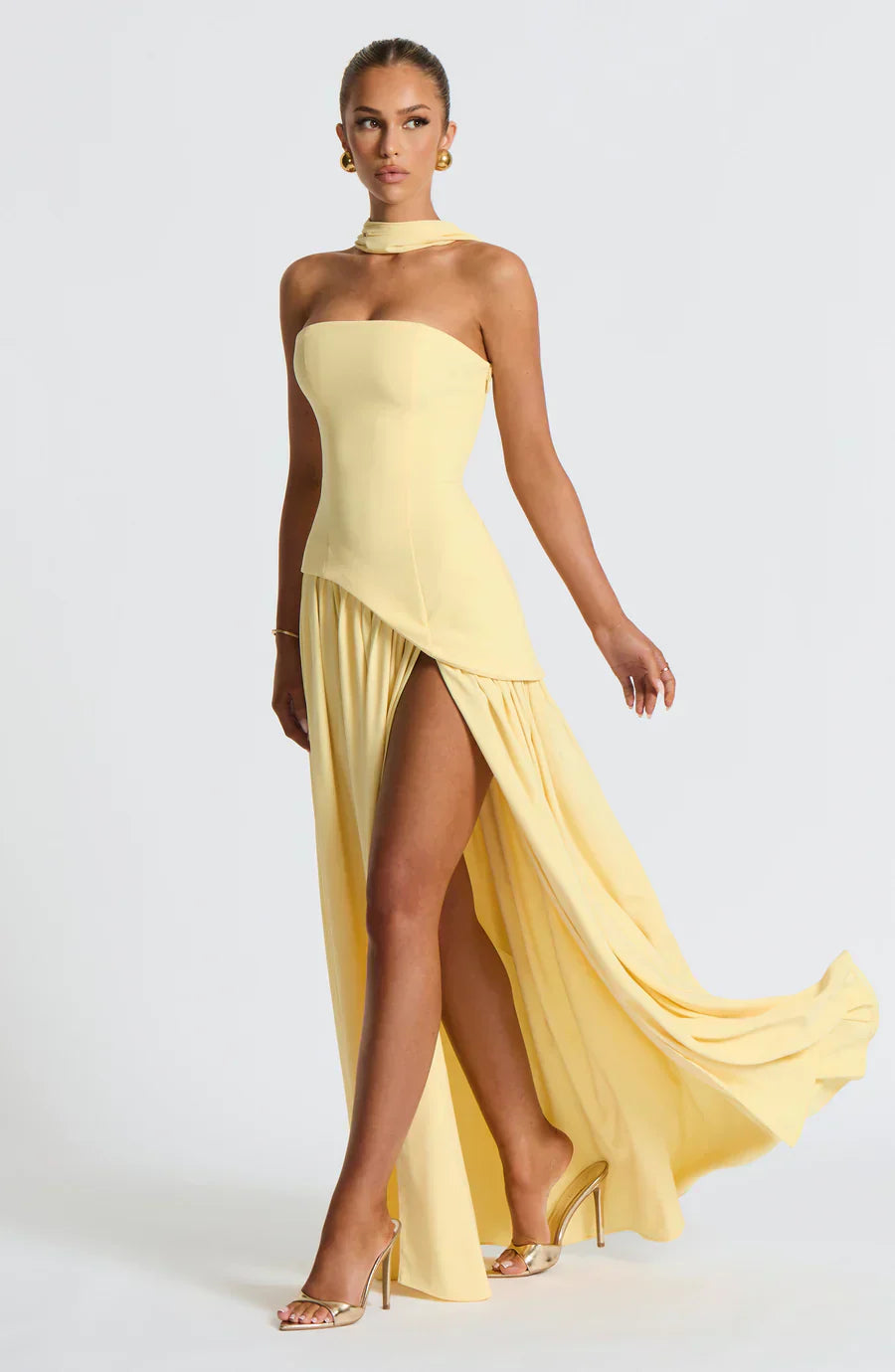 ADRIANA | VESTIDO LARGO ASIMÉTRICO CON ABERTURA
